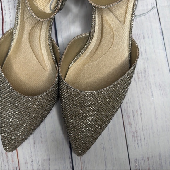 Anne Klein Fararia Iflex Pointed Toe Mid Heel Ankle Strap Pump size 9 - Picture 5 of 10